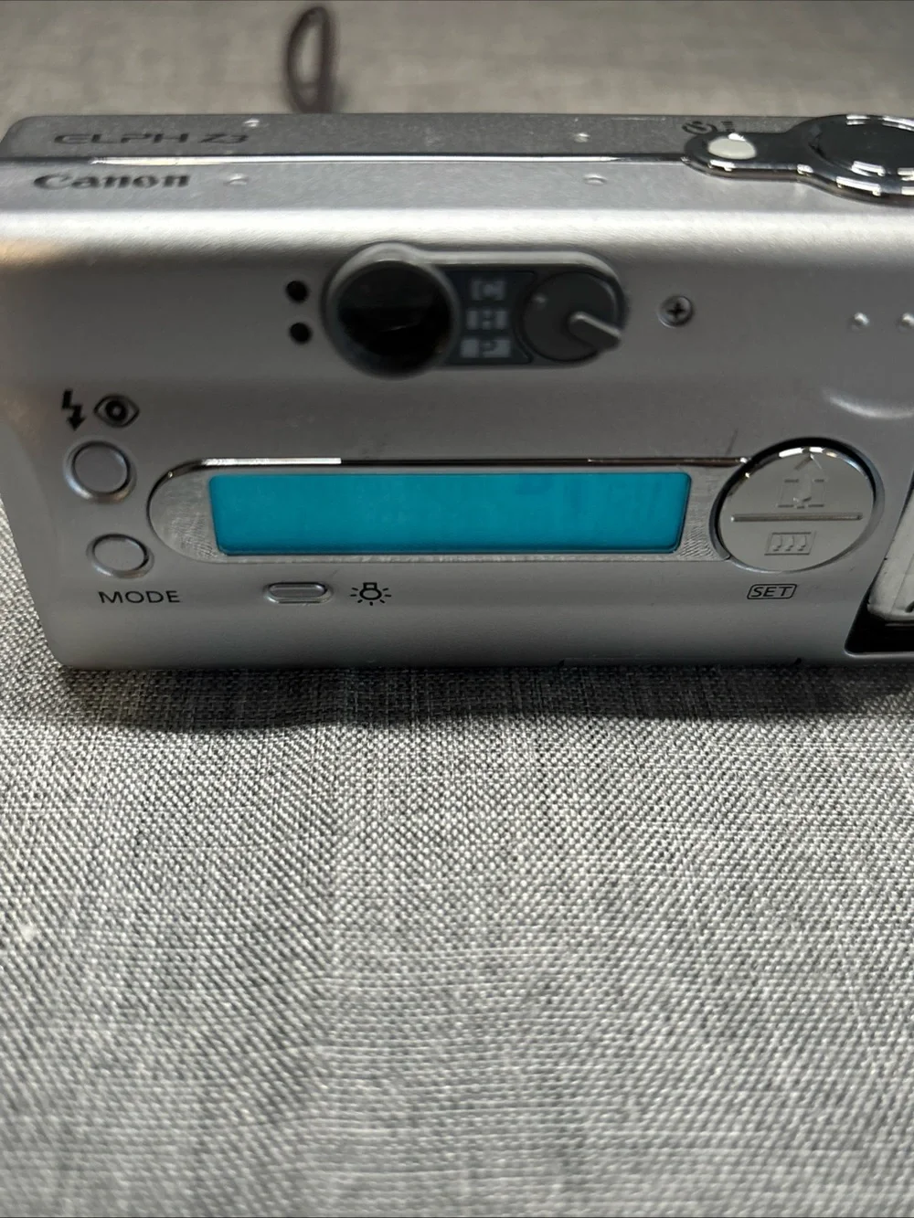 Canon ELPH Z3 Compact Point Shoot APS Camera W/FILM- TESTED